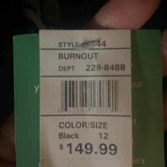 Long black, velvet, beautiful dress - Picture 5 of 5